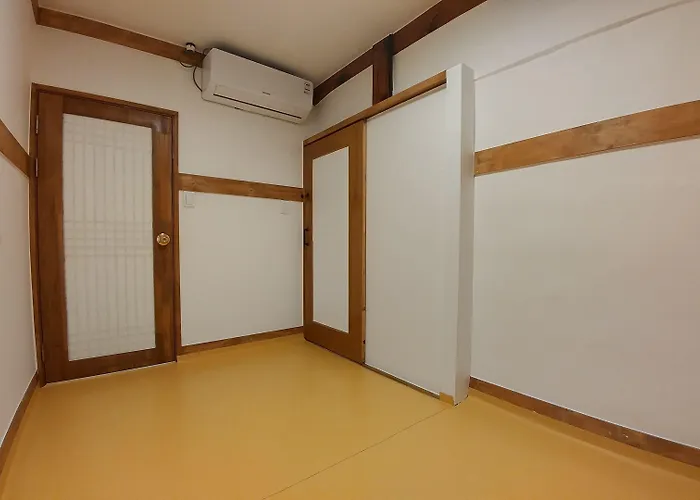 Bukchon Hyosunjae 3* 首爾