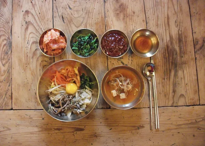 Bukchon Hyosunjae 3*