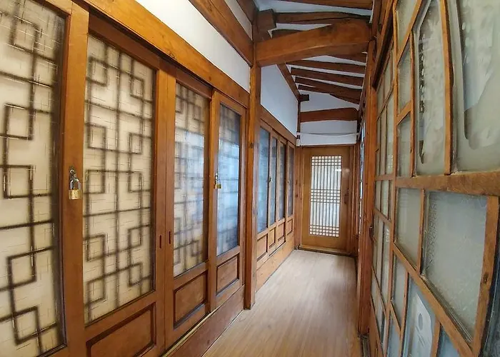Bukchon Hyosunjae 招待所