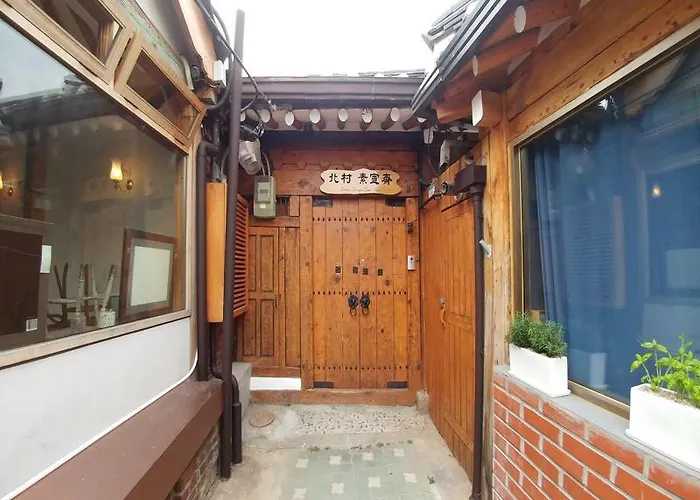 Bukchon Hyosunjae 3*