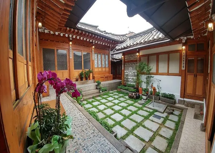 Bukchon Hyosunjae 3* 首爾